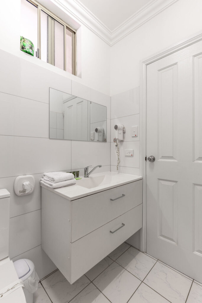 double room ensuite bathroom