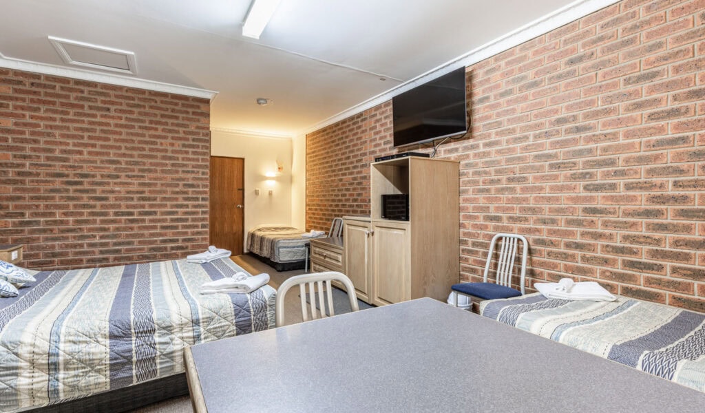 twin share or family room